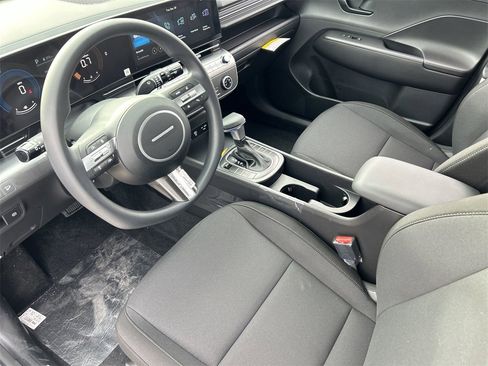 New 2026 Hyundai Kona SE image 17