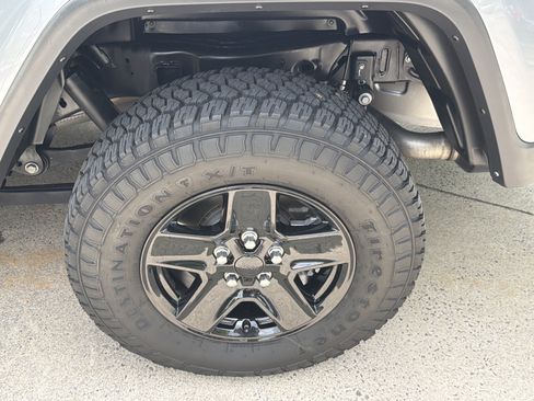 Used 2021 Jeep Gladiator Sport AWD/4WD image 20