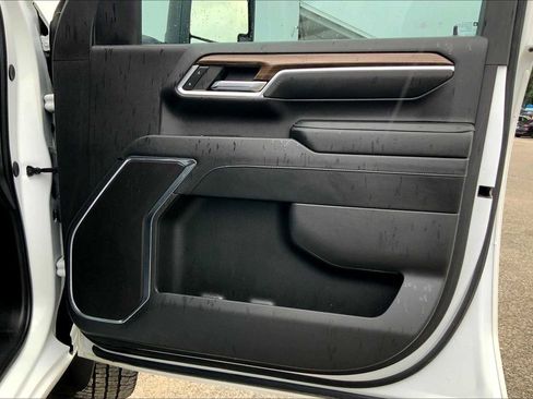 Used 2024 Chevrolet Silverado 2500 LT image 22