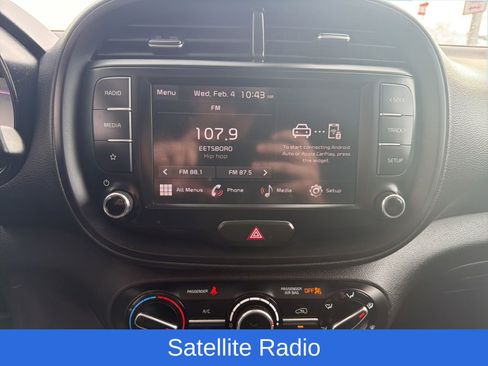 Used 2023 Kia Soul LX image 11