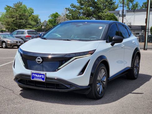 Used 2025 Nissan Ariya AWD image 3