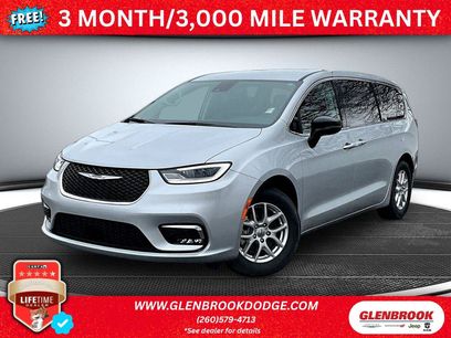 Used 2024 Chrysler Pacifica Touring-L