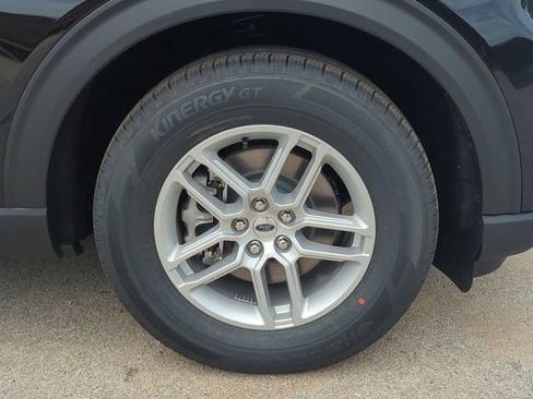 New 2026 Ford Explorer Active RWD image 10