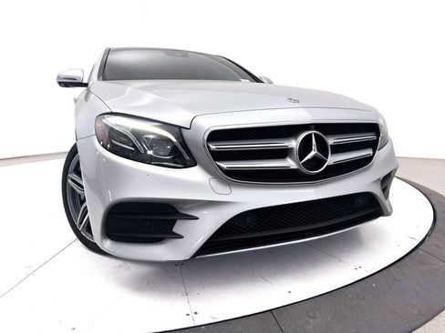 Used 2019 Mercedes-Benz E 300 4MATIC image 8