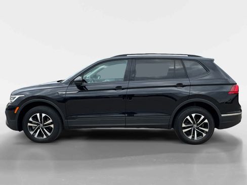 Used 2023 Volkswagen Tiguan S image 3