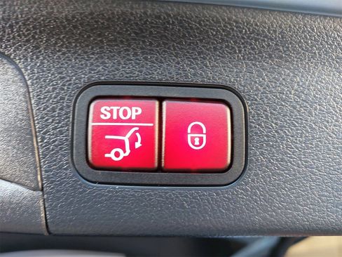 Used 2024 Mercedes-Benz GLS 450 4MATIC image 13