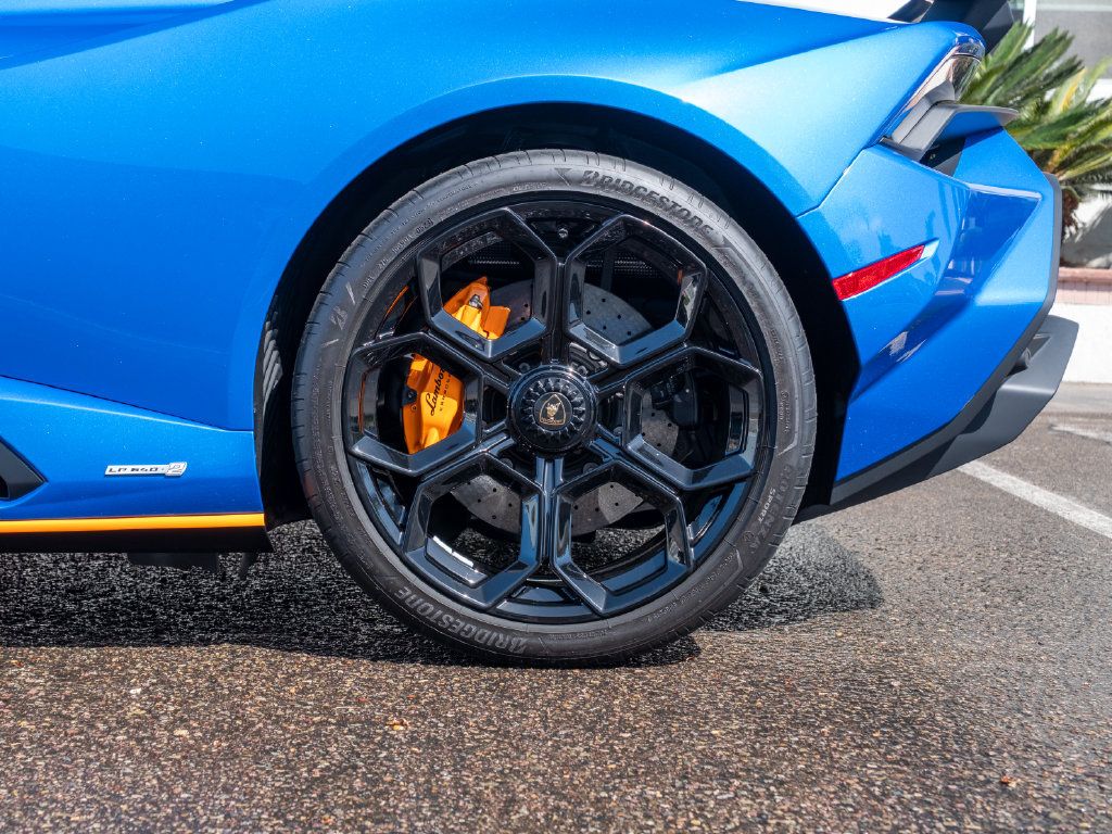 Used 2023 Lamborghini Huracan Tecnica RWD image 23