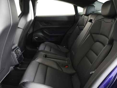 Used 2021 Porsche Taycan Turbo image 38