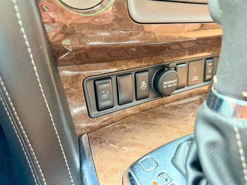 Used 2017 INFINITI QX80 Signature Edition w/ All Season Package AWD/4WD image 18