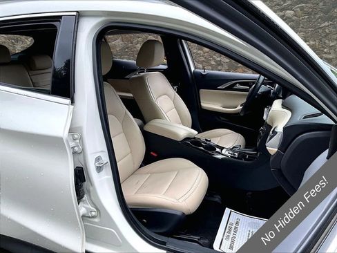 Used 2018 INFINITI QX30 AWD image 7