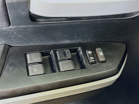 Used 2017 Toyota Tundra SR5 image 20