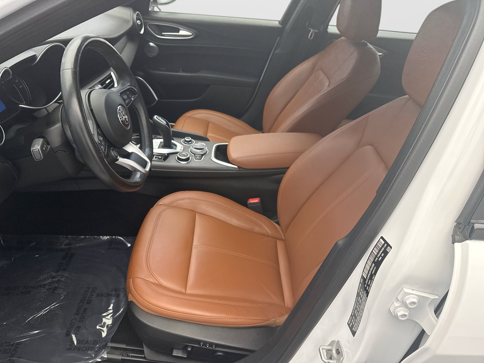 Used 2022 Alfa Romeo Giulia Ti AWD/4WD image 11