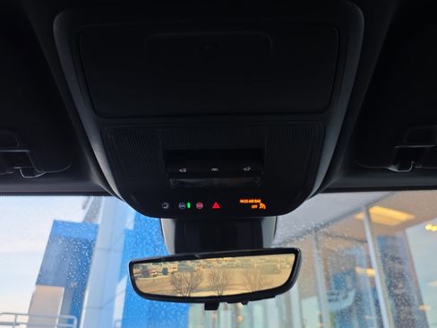 Used 2025 Chevrolet Equinox ACTIV w/ Safety and Technology Package image 22