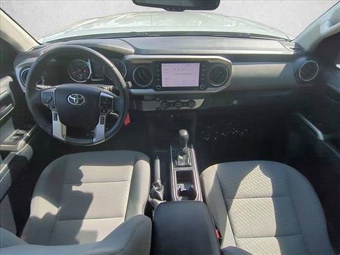 Used 2020 Toyota Tacoma SR5 image 17