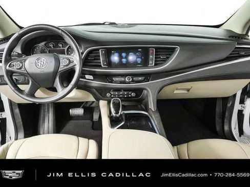 Used 2018 Buick Enclave Premium w/ Experience Buick Package FWD image 18