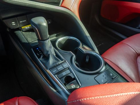 Used 2019 Toyota Camry XSE FWD image 26