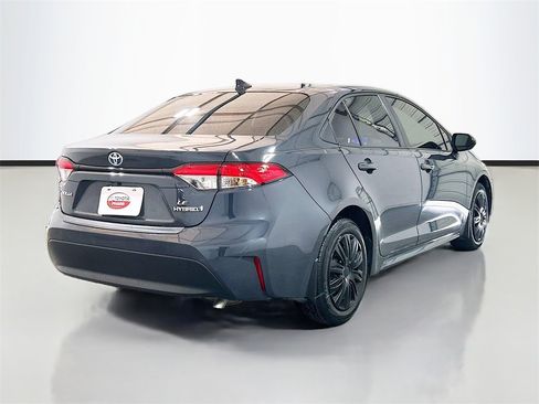 Used 2024 Toyota Corolla LE image 4
