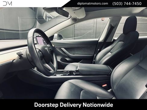 Used 2018 Tesla Model 3 Long Range RWD image 17