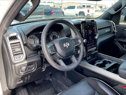 Used 2025 RAM 1500 Laramie w/ Sport Appearance Package AWD/4WD image 14