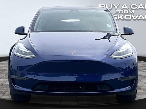 Used 2023 Tesla Model Y Long Range AWD/4WD image 3