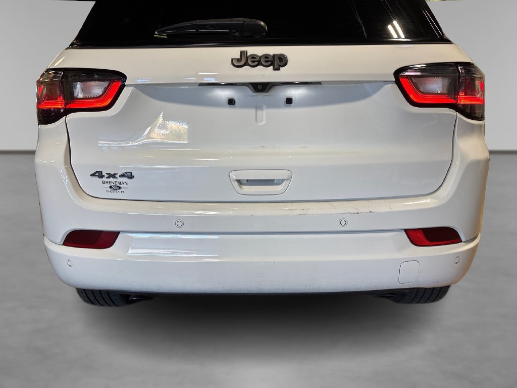 Used 2023 Jeep Compass High Altitude w/ Driver Assist Group I AWD/4WD image 17