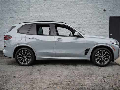Used 2024 BMW X5 xDrive40i w/ M Sport Package AWD/4WD image 17