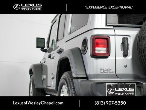 Used 2018 Jeep Wrangler Unlimited Sport S image 9