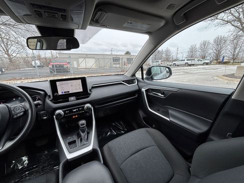 Used 2024 Toyota RAV4 XLE image 36