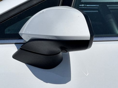 Used 2025 Chevrolet Equinox EV LT w/ Convenience Package image 49