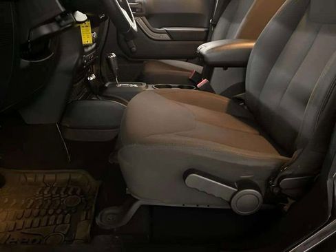 Used 2017 Jeep Wrangler Unlimited Sport w/ Connectivity Group image 62