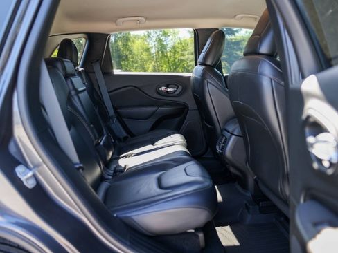 Used 2017 Jeep Cherokee High Altitude AWD/4WD image 13