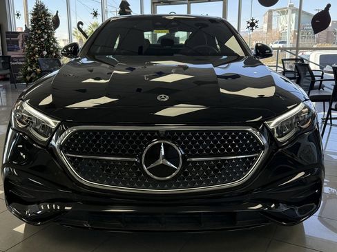 Used 2025 Mercedes-Benz E 350 Sedan image 2