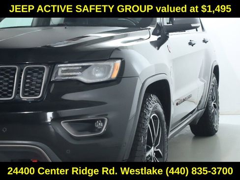 Used 2017 Jeep Grand Cherokee Trailhawk w/ Trailhawk Luxury Group AWD/4WD image 5
