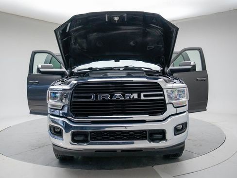 Used 2020 RAM 3500 Big Horn w/ Level 1 Equipment Group image 16