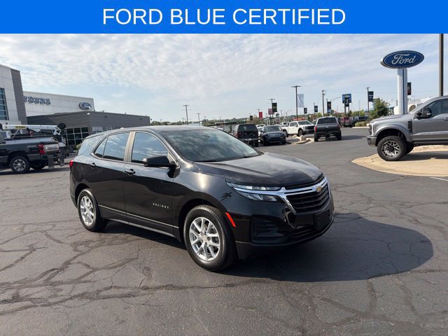 Used 2023 Chevrolet Equinox LS FWD image 2