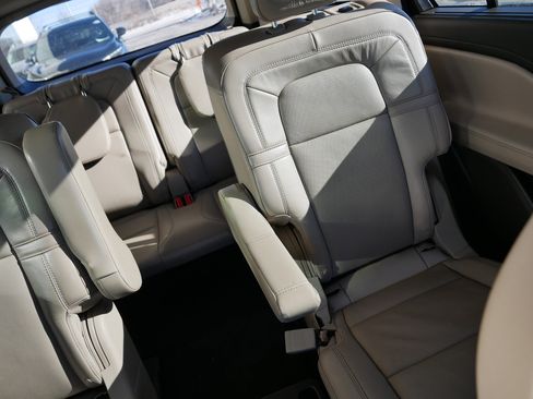 Used 2022 Lincoln Aviator Reserve w/ Equipment Group 201A image 14