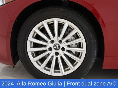 Used 2024 Alfa Romeo Giulia Sprint AWD/4WD image 6