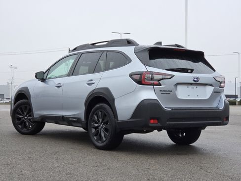 Used 2025 Subaru Outback Onyx Edition image 16