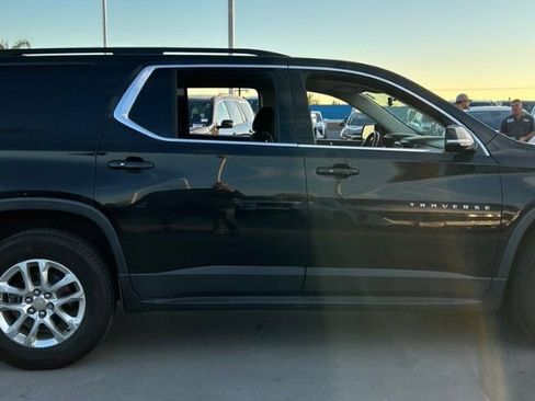 Used 2019 Chevrolet Traverse LT image 4