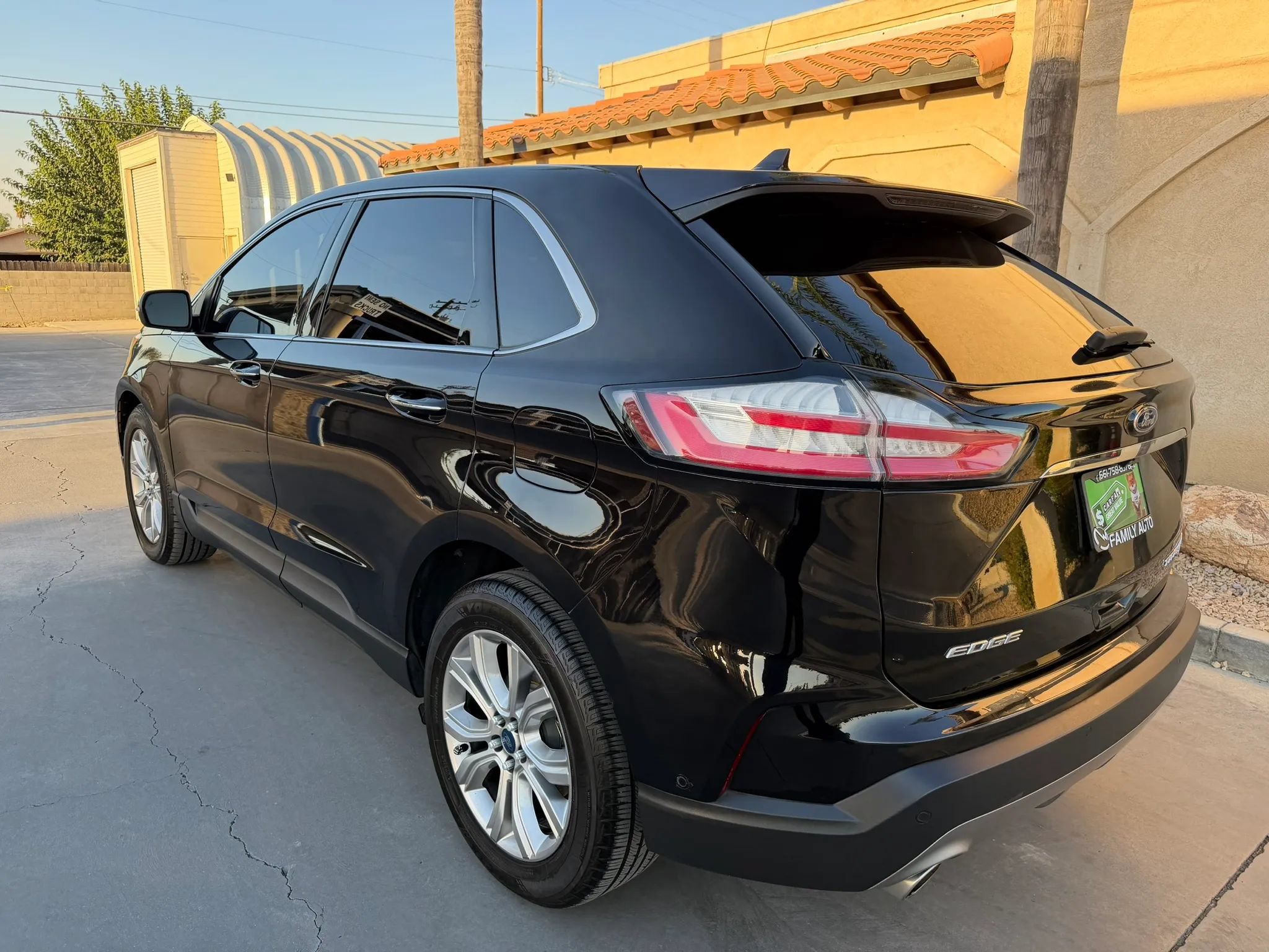 Used 2019 Ford Edge Titanium w/ Equipment Group 301A FWD image 12