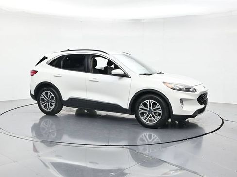 Used 2020 Ford Escape SEL FWD image 3