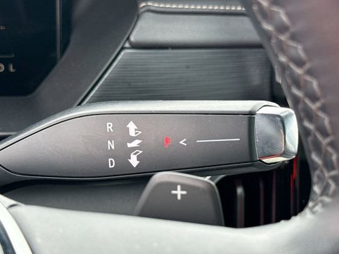 Used 2025 GMC Acadia Elevation image 21