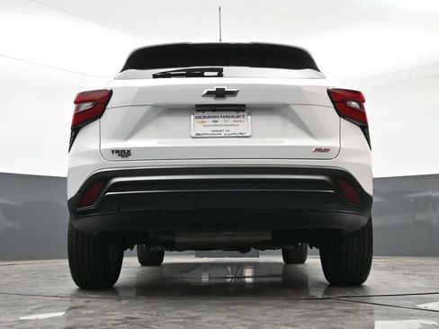 Used 2024 Chevrolet Trax RS FWD image 27
