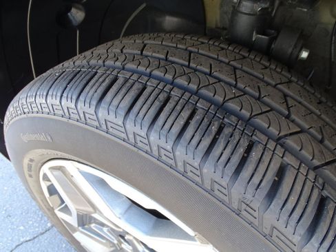 Used 2023 Hyundai Santa Fe SEL Convenience image 9