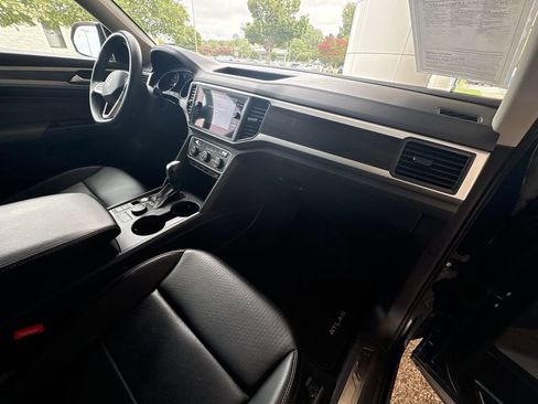 Used 2021 Volkswagen Atlas SE w/ Panoramic Sunroof Package AWD/4WD image 29