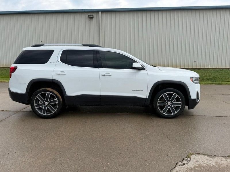 Used 2023 GMC Acadia SLT w/ Preferred Package AWD/4WD image 2