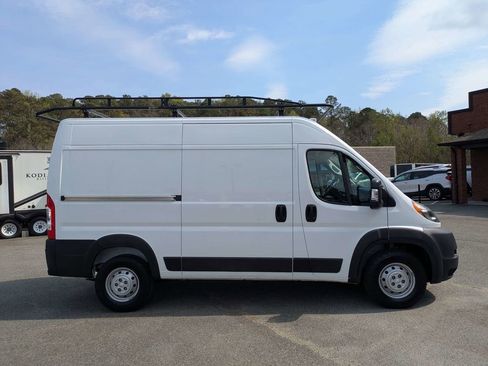 Used 2021 RAM ProMaster 2500 FWD image 3