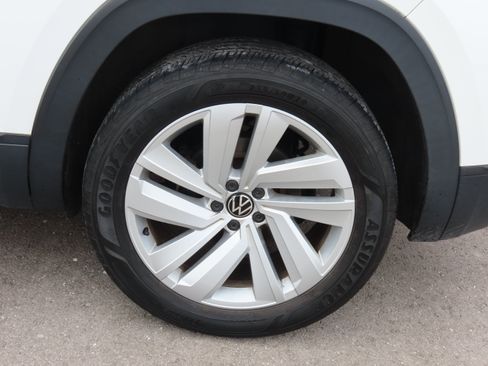 Used 2022 Volkswagen Atlas Cross Sport SE w/ Panoramic Sunroof Package image 43