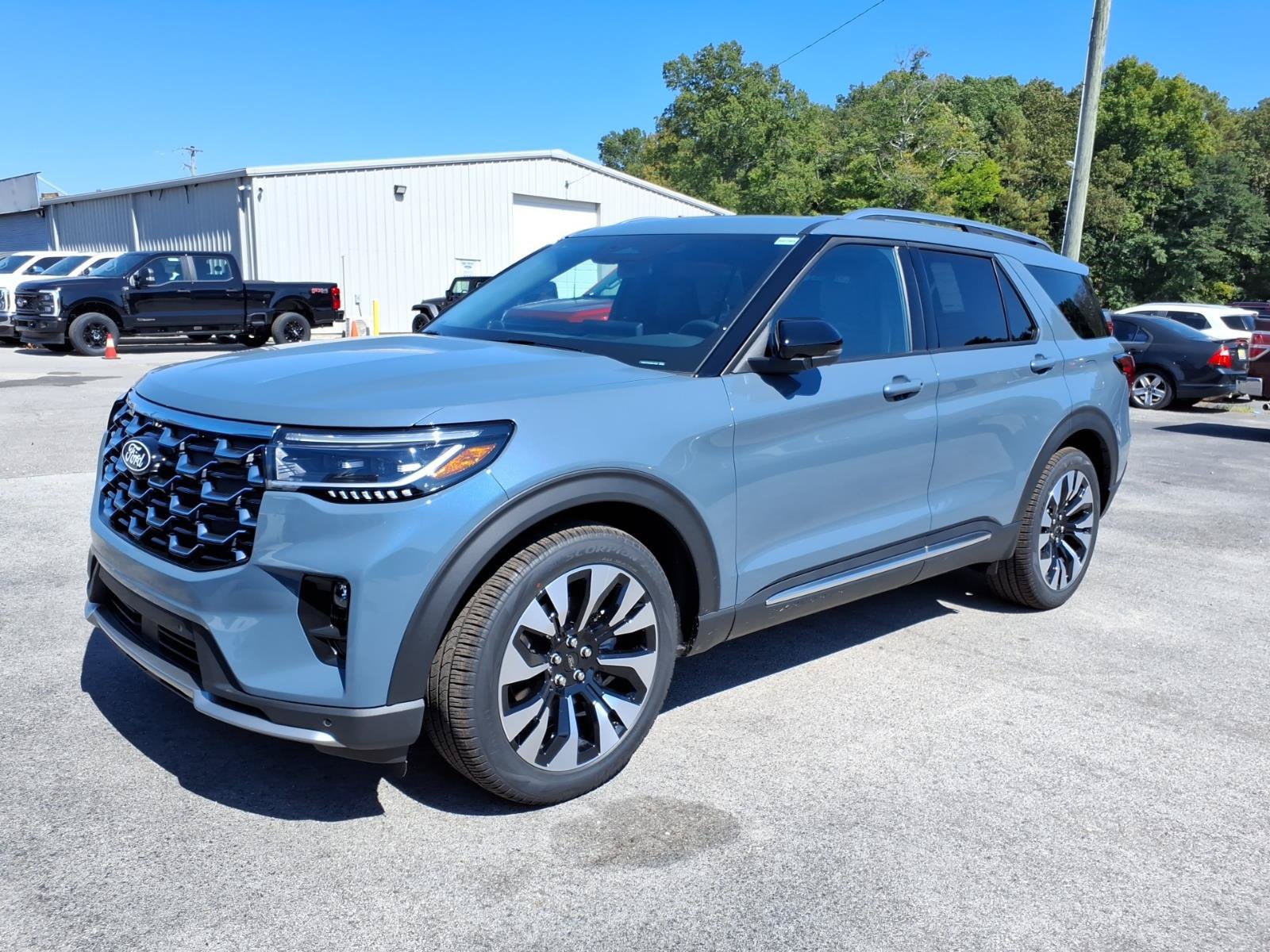 New 2027 Ford Explorer Platinum RWD image 1