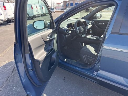 New 2026 Chevrolet Equinox LT w/ LPO, Floor Liner Package FWD image 9